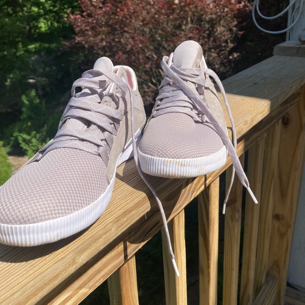 COPY - Sorel out ‘n about women’s waterproof size 9 casual sneakers